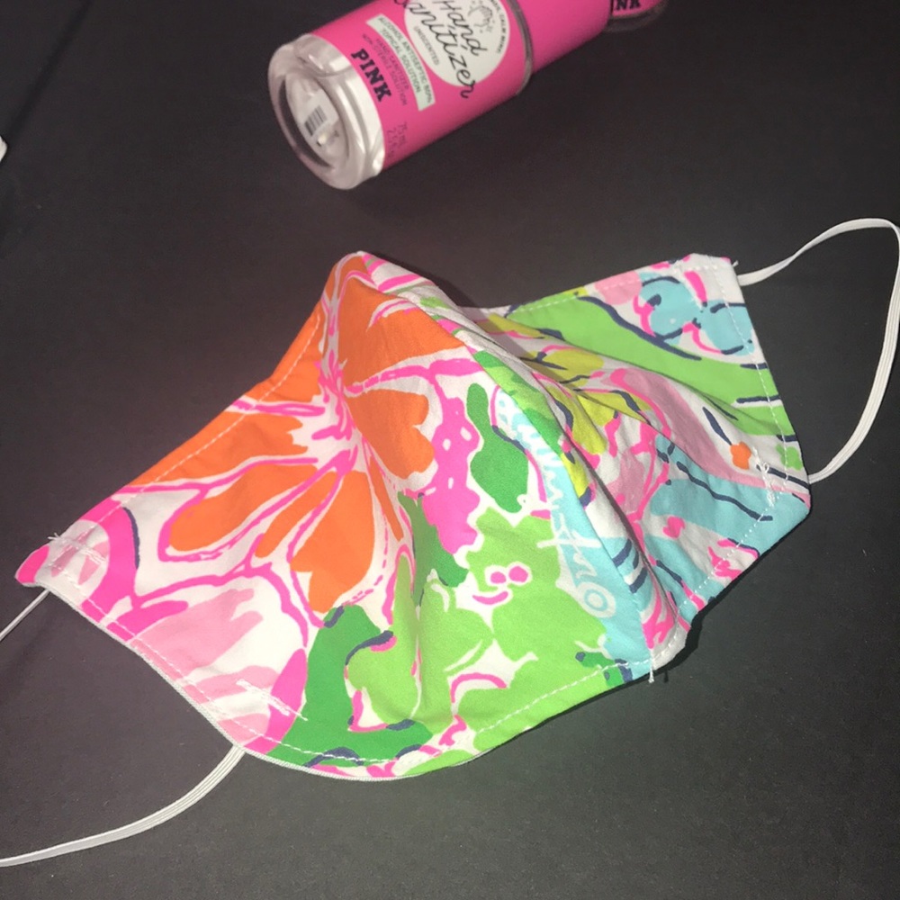 New Repurposed Lilly Pulitzer fabric mask - Picture 9 of 14